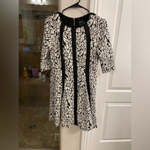 Gabby Skye Dress Size 8 black and white